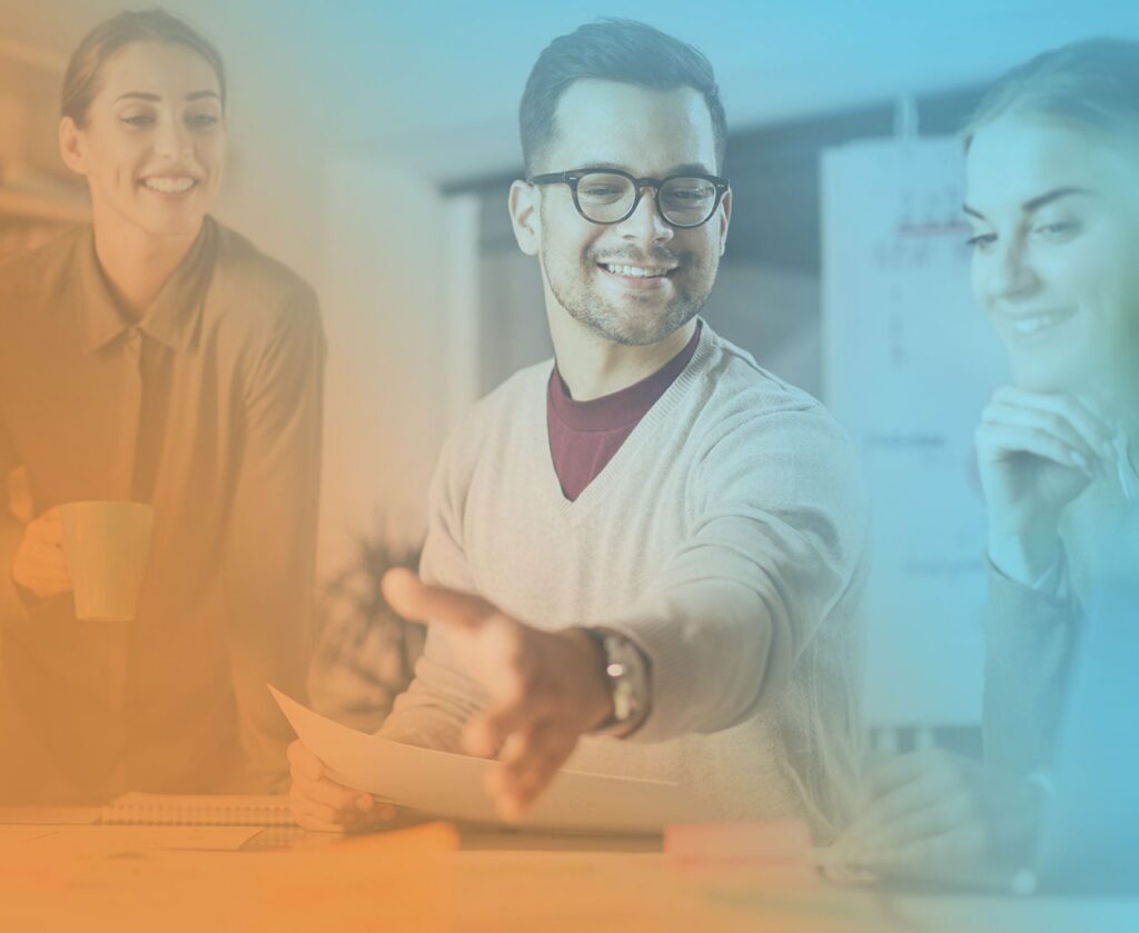 An EOS Implementer guides a leadership team