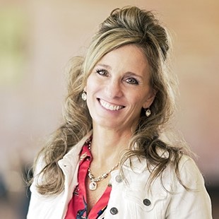 Cheri Kuhn standing Crop